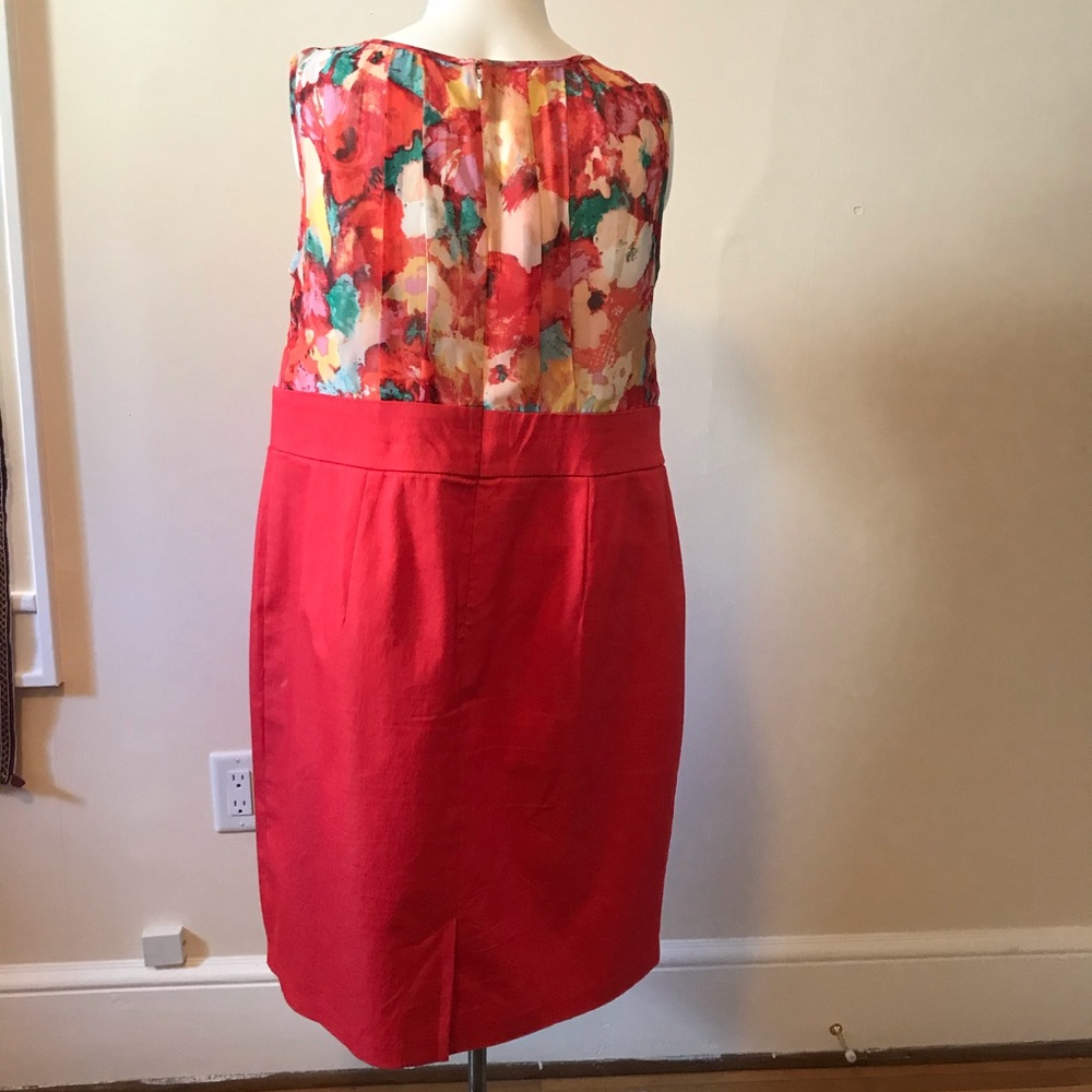 Spring dress - Picture 2 of 5